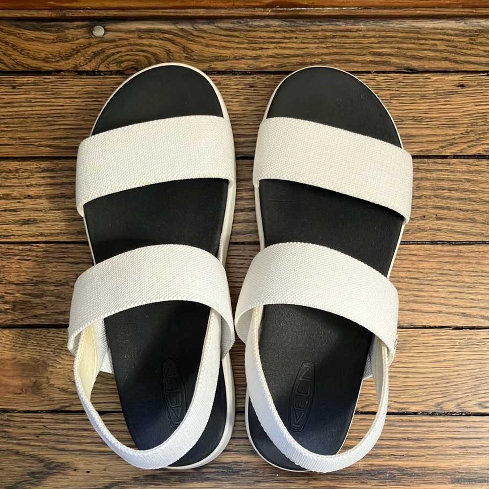 Keen, white, size 8.5, sandals